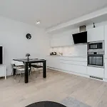 Dream Stay - 2 Porto Franco Apartments Near Old Town